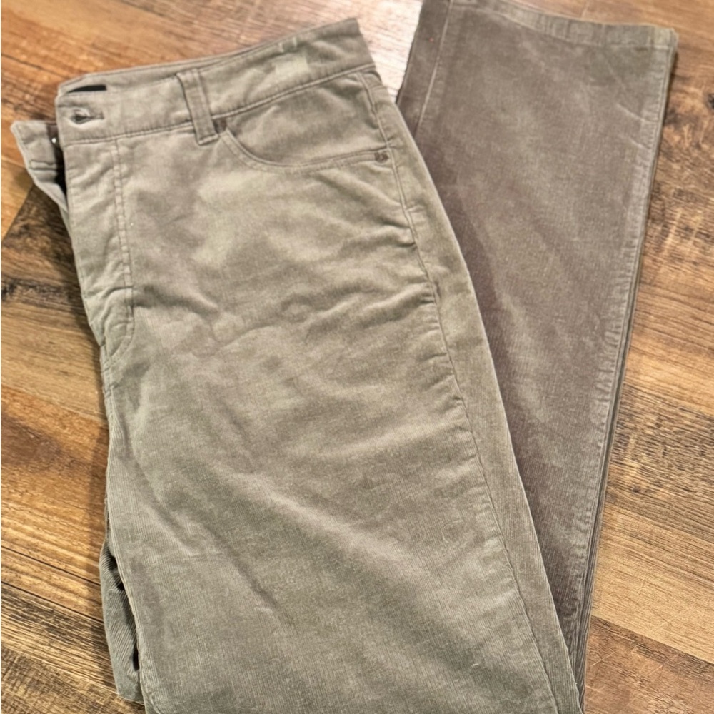 Talbots Women’s 12P Five Pocket Fine Corduroy Gray Straight Leg Pants EUC Petite